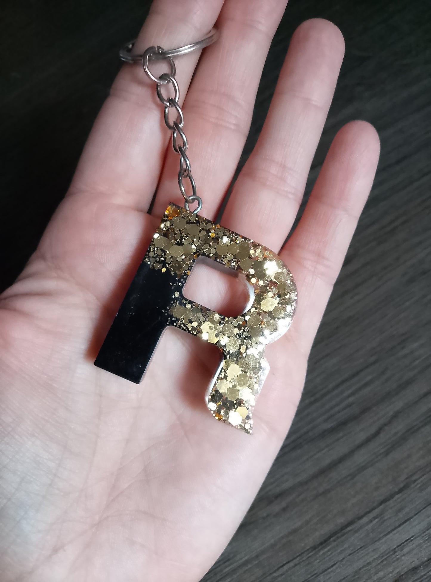 porte clé R noir or (Copie)