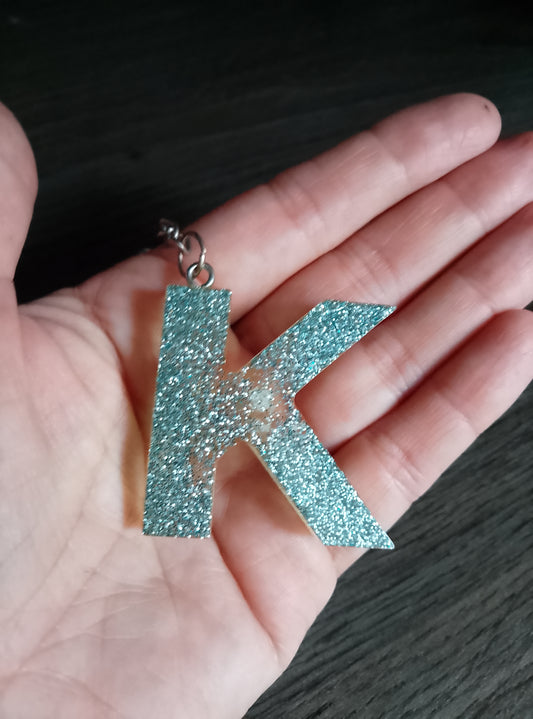 porte clé K bleue